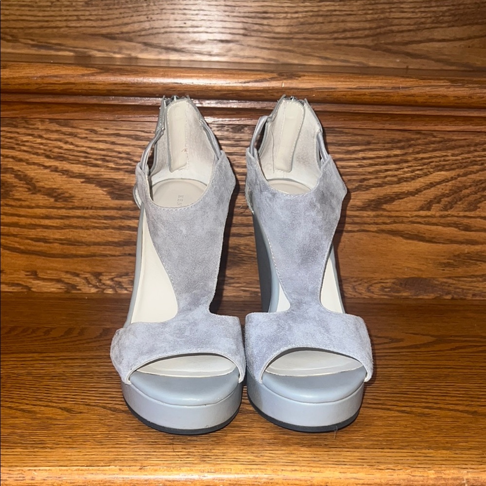 Kenneth Cole Grey Wedges